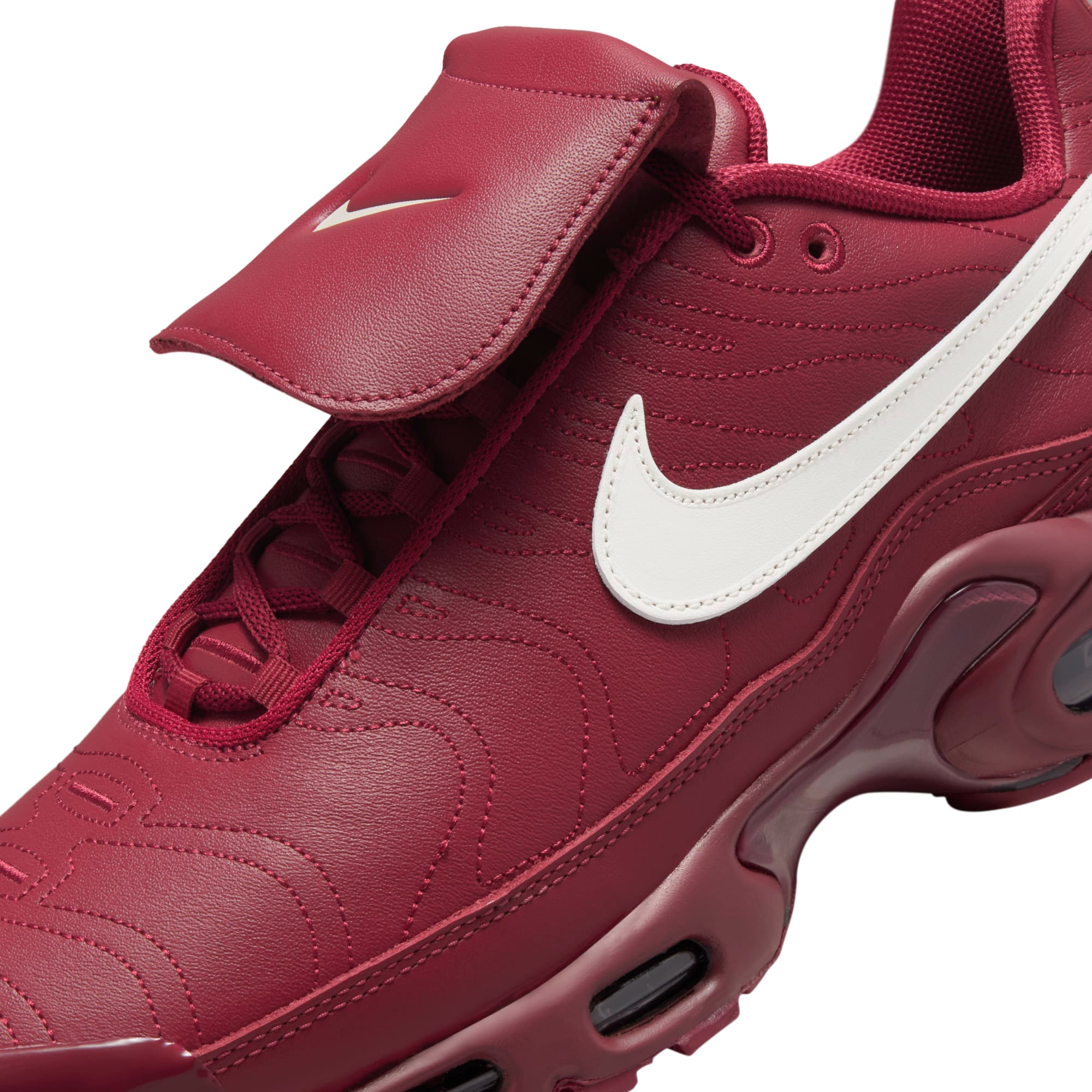 NIKE ☆ Air Max Plus Tiempo 'Team Red' Official Images // Nike Air Max Plus Tiempo
